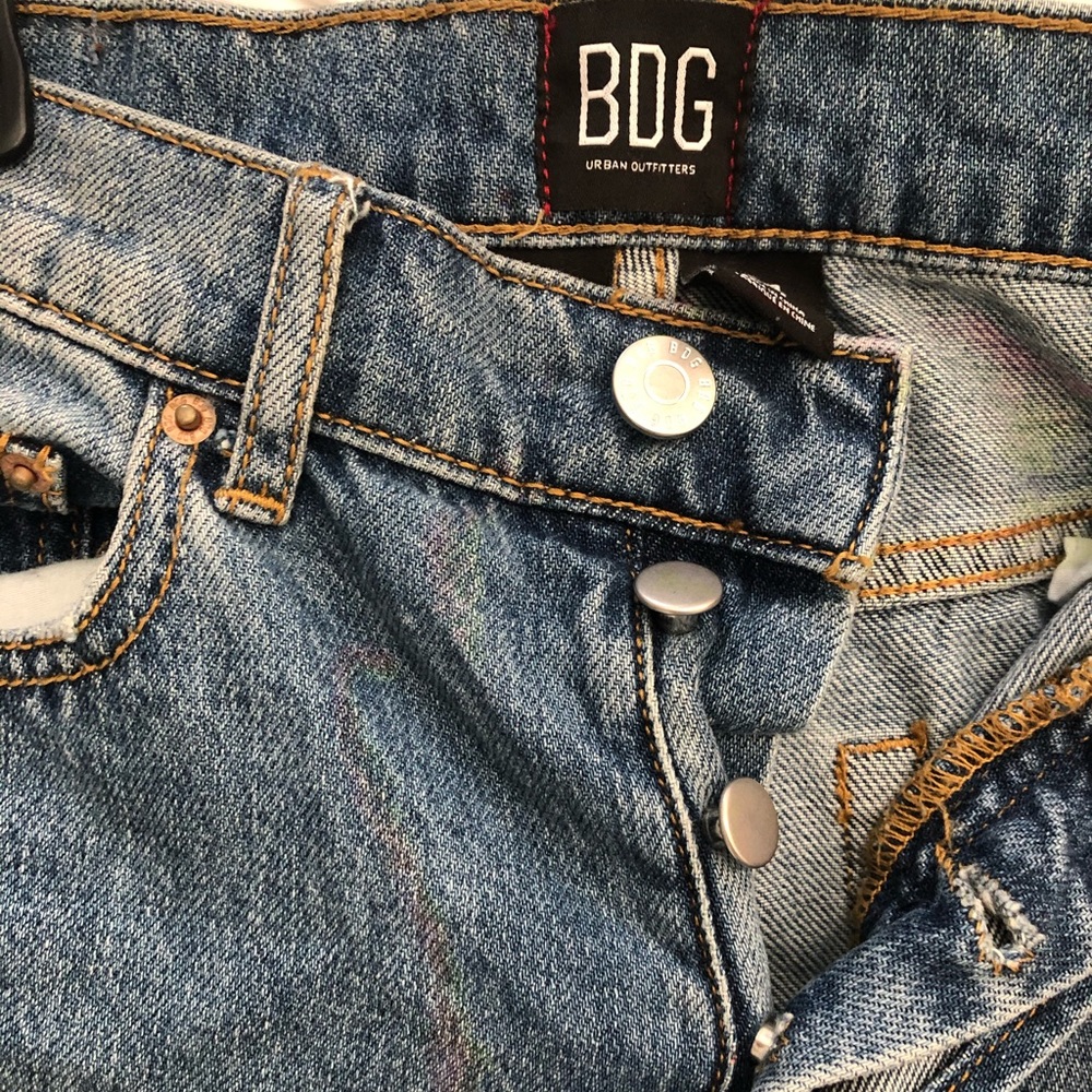 UO BDG Mom Jeans | Slim Straight Size 27